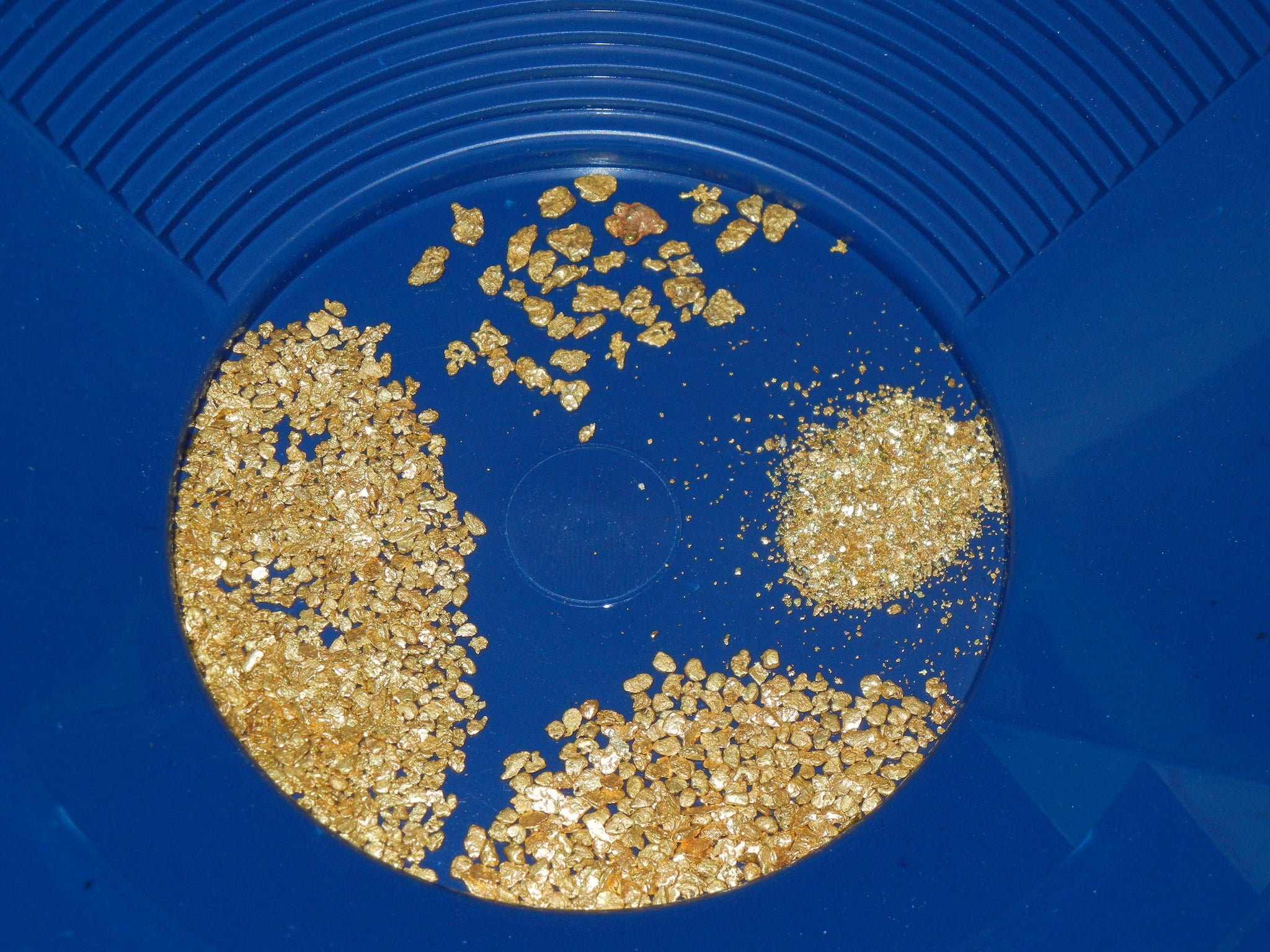 Gold Paydirt 4 lbs Unsearched Guaranteed Rich Panning Pay Dirt Nuggets  Flakes 